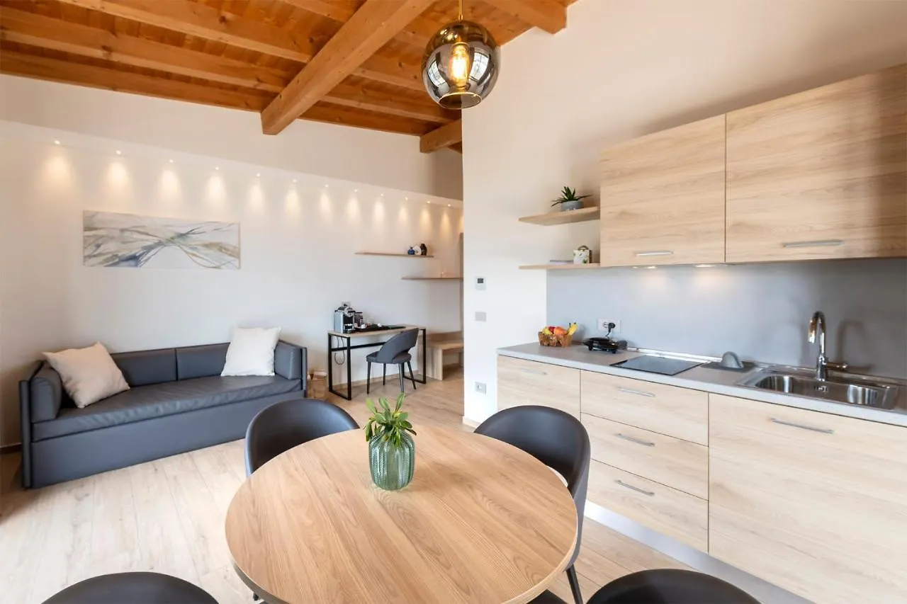 Evo Suites Apartments Limone sul Garda Aparthotel